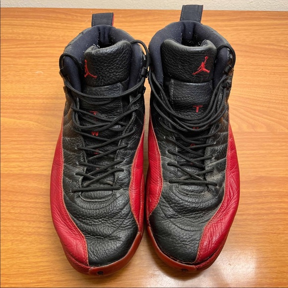 Jordan 12 Flu Game - Picture 4 of 10